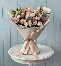 Букет цветов из:  Розы и Лизиантусы в Правдинском