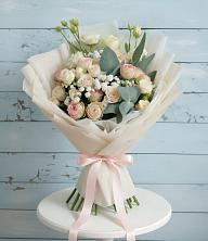 Букет цветов из:  Розы и Лизиантусы в Правдинском
