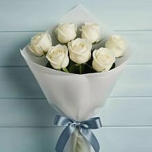 Букет 7 Белых роз Эдлесс Лав в Правдинском