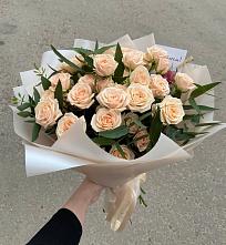 Букет Кремовые розы Латте в Правдинском