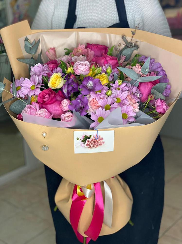 Букет цветов из: Хризантемы, Гвоздики и Альстромерии в Правдинском