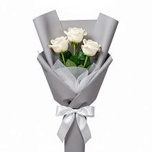 Букет 3 белые розы в Правдинском