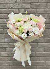 Букет цветов из:  Гвоздики, Розы, Лизиантусы и Хризантемы #REPLACE_PRED# Правдинском