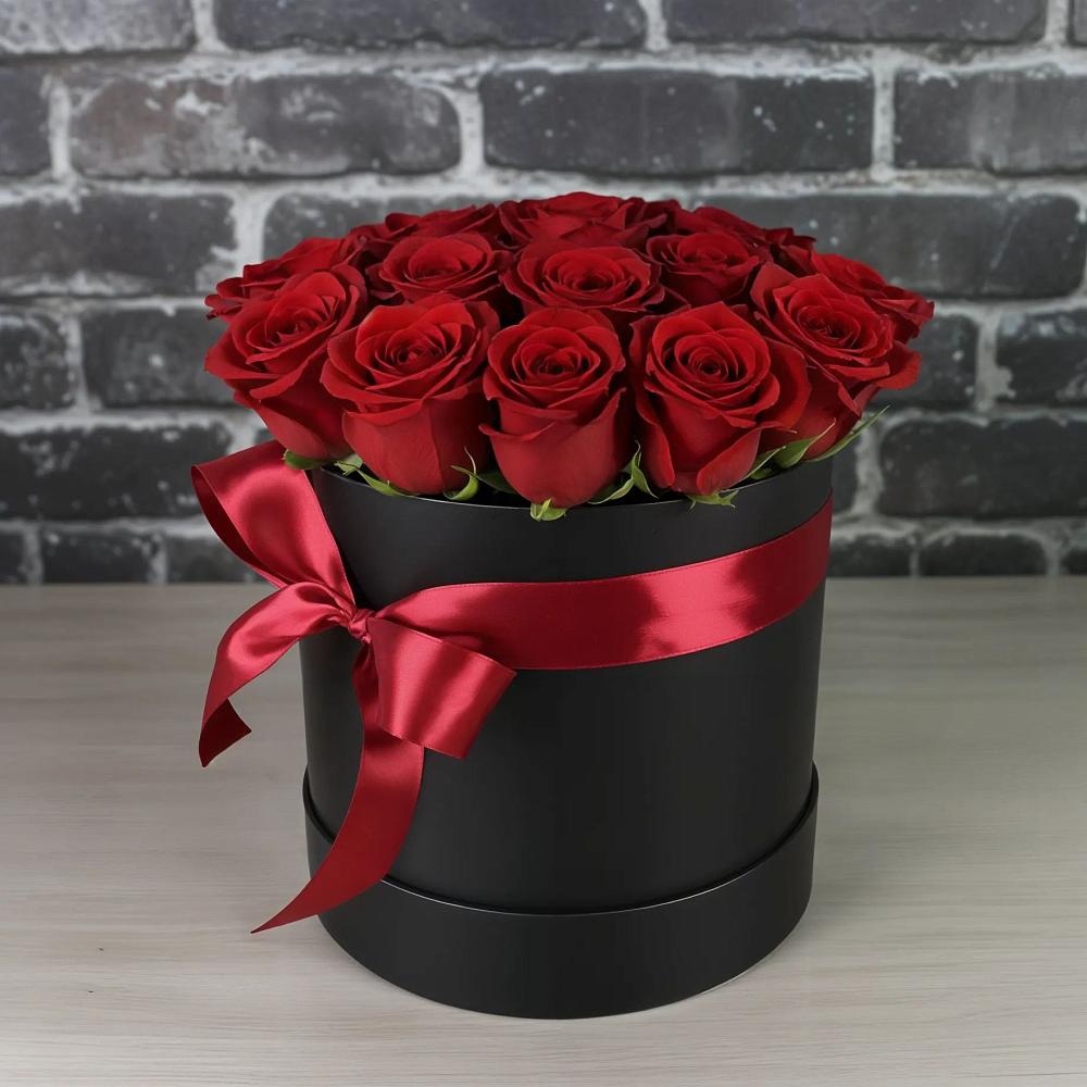 Цветочная композиция из Розы в шляпной коробке в Правдинском