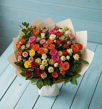 Букет Микс из разноцветных кустовых роз в Правдинском